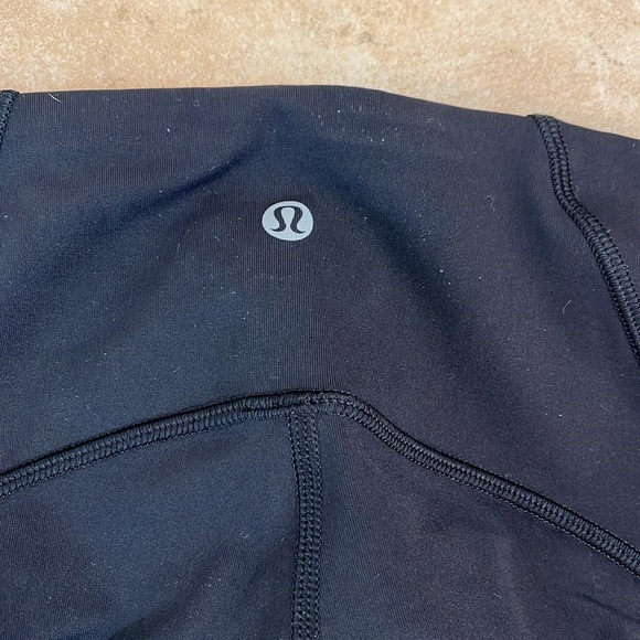 NWOT Lululemon black leggings - Picture 6 of 8